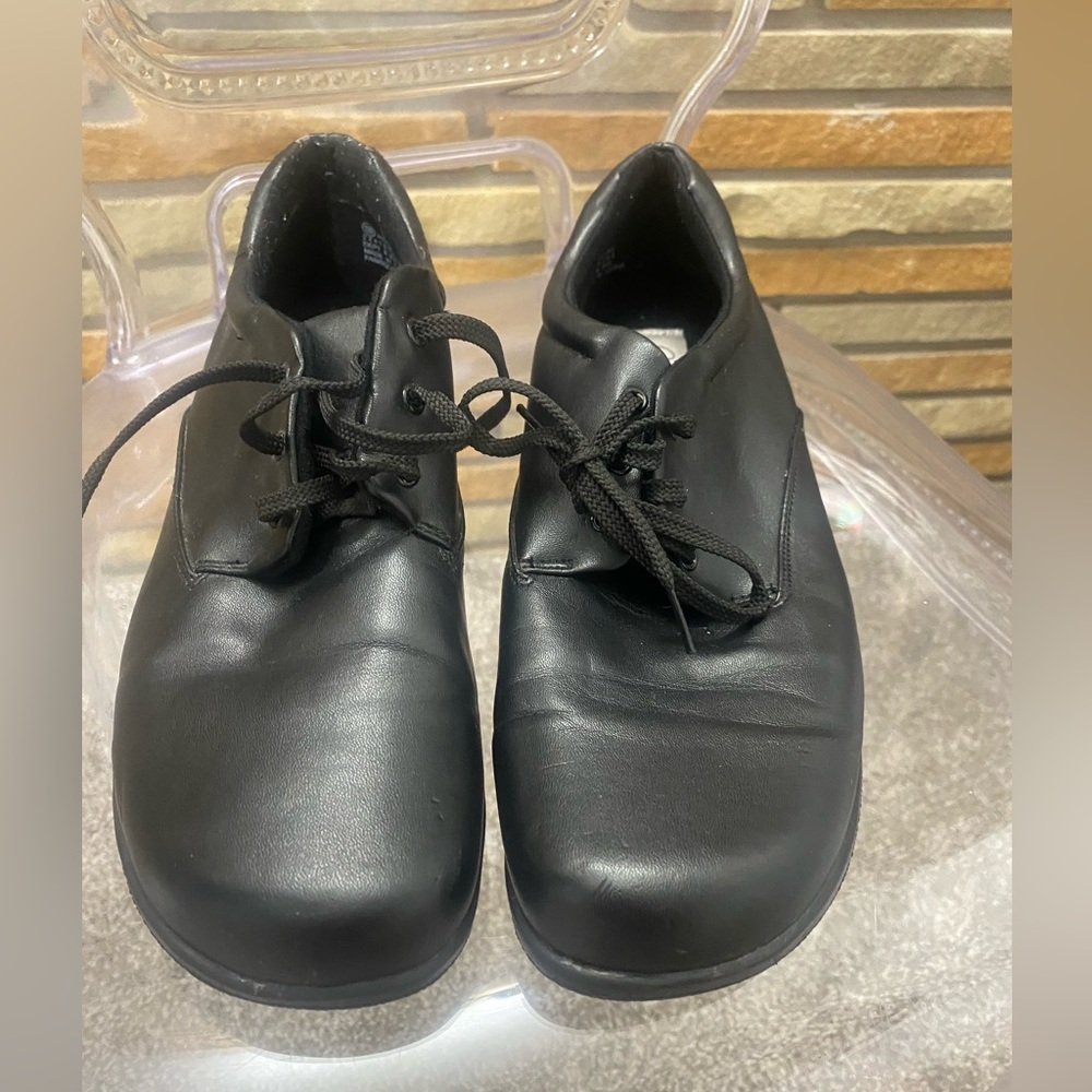 Comfy black sneakers shoes
